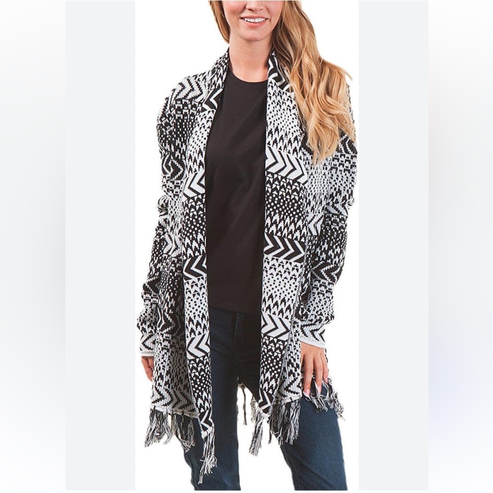 541 Rip Curl Black White Aztec Cardigan Fringe Hem Oversized Cozy Boho Sweater M